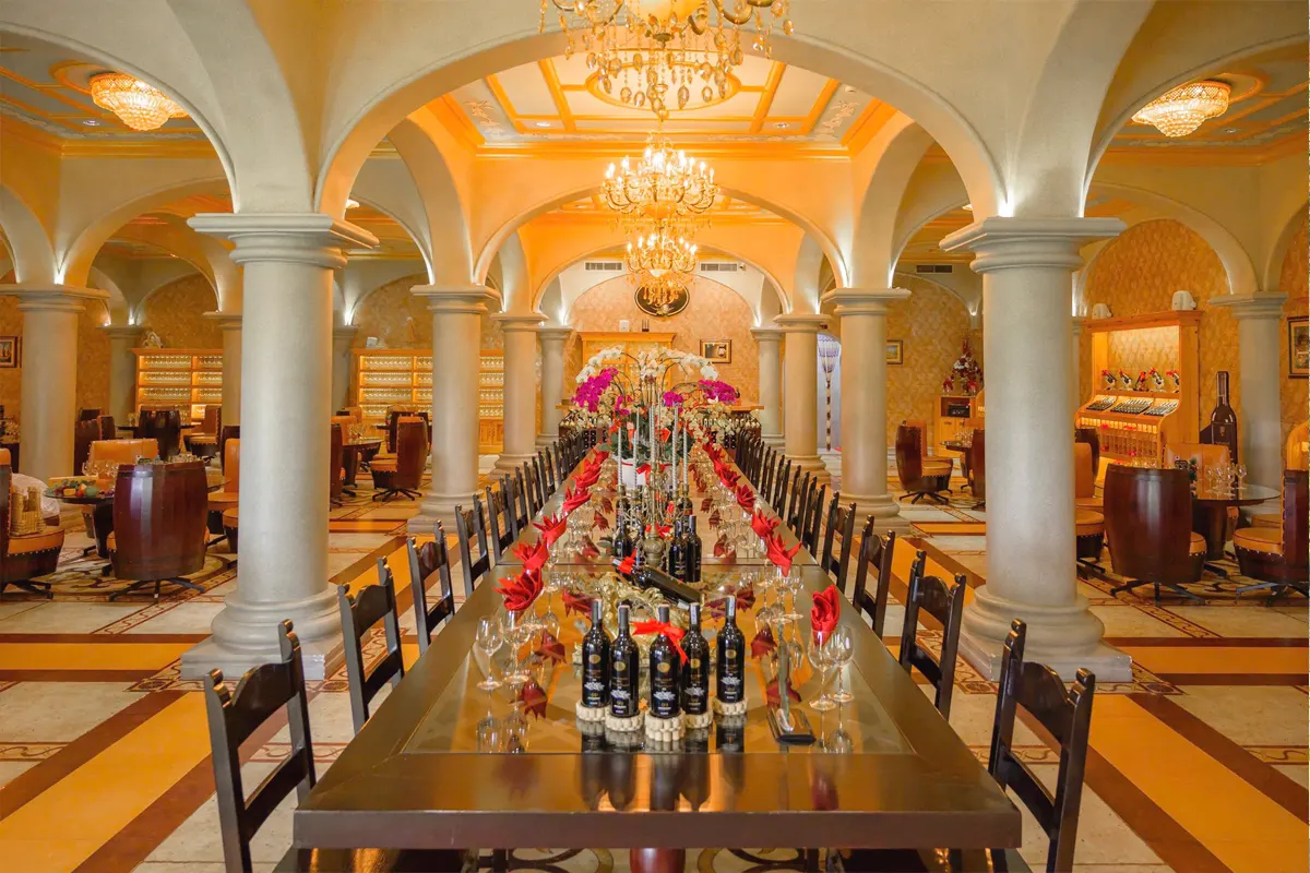 lâu đài rượu vang RD Wine Castle Mũi né